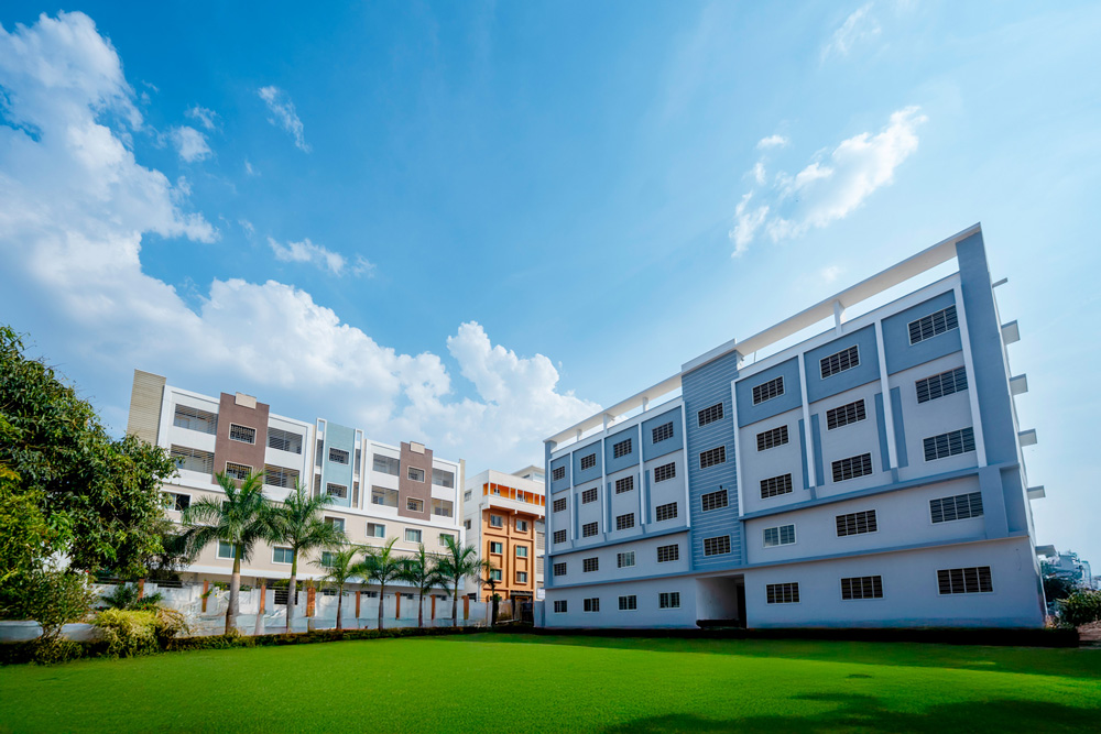SMT. LAXMI DEVI GROUP OF INSTITUTE (BANGLORE)